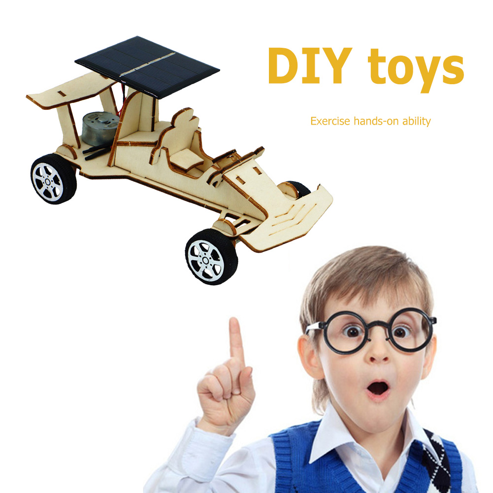 Giocattoli educativi telecoman - Model Kit U Boat recensione e prezzo