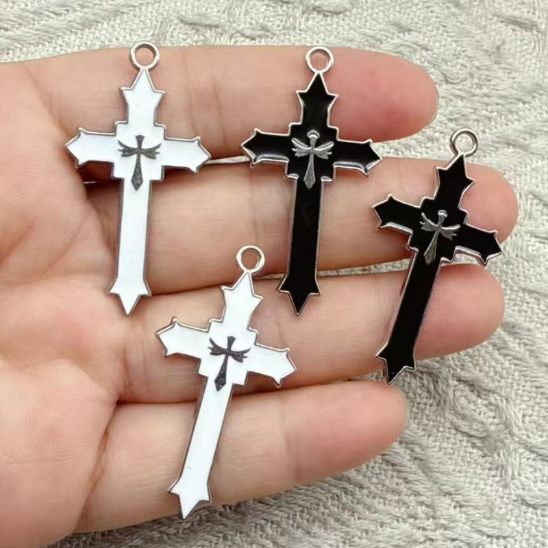10 pezzi di ciondoli in metall - Model Kit Hobby recensione e prezzo